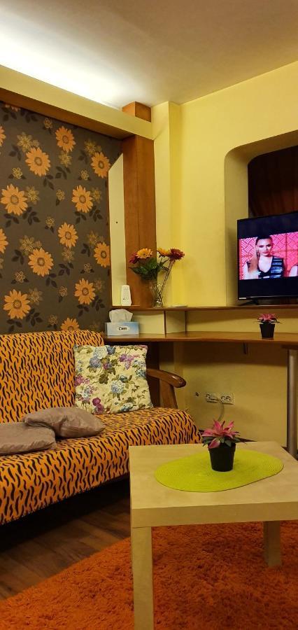 My House - Ultracentral Romana Square Near Old Town Bukarest Exteriör bild